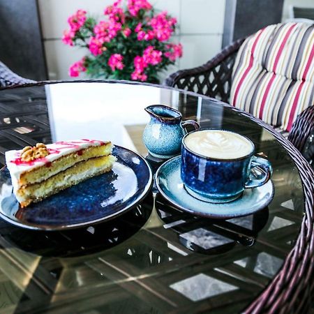 Grand Hotel Gagra Ngoại thất bức ảnh