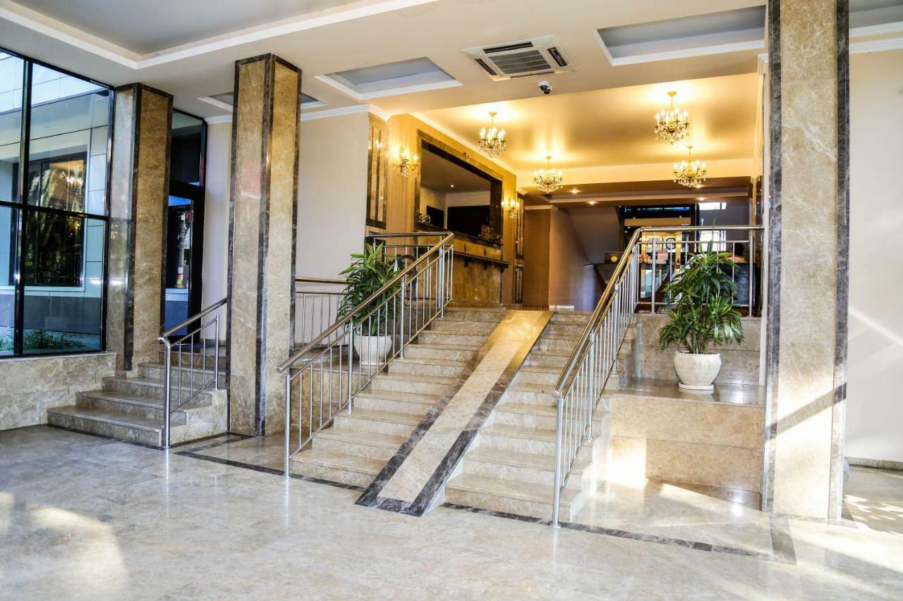 Grand Hotel Gagra Ngoại thất bức ảnh
